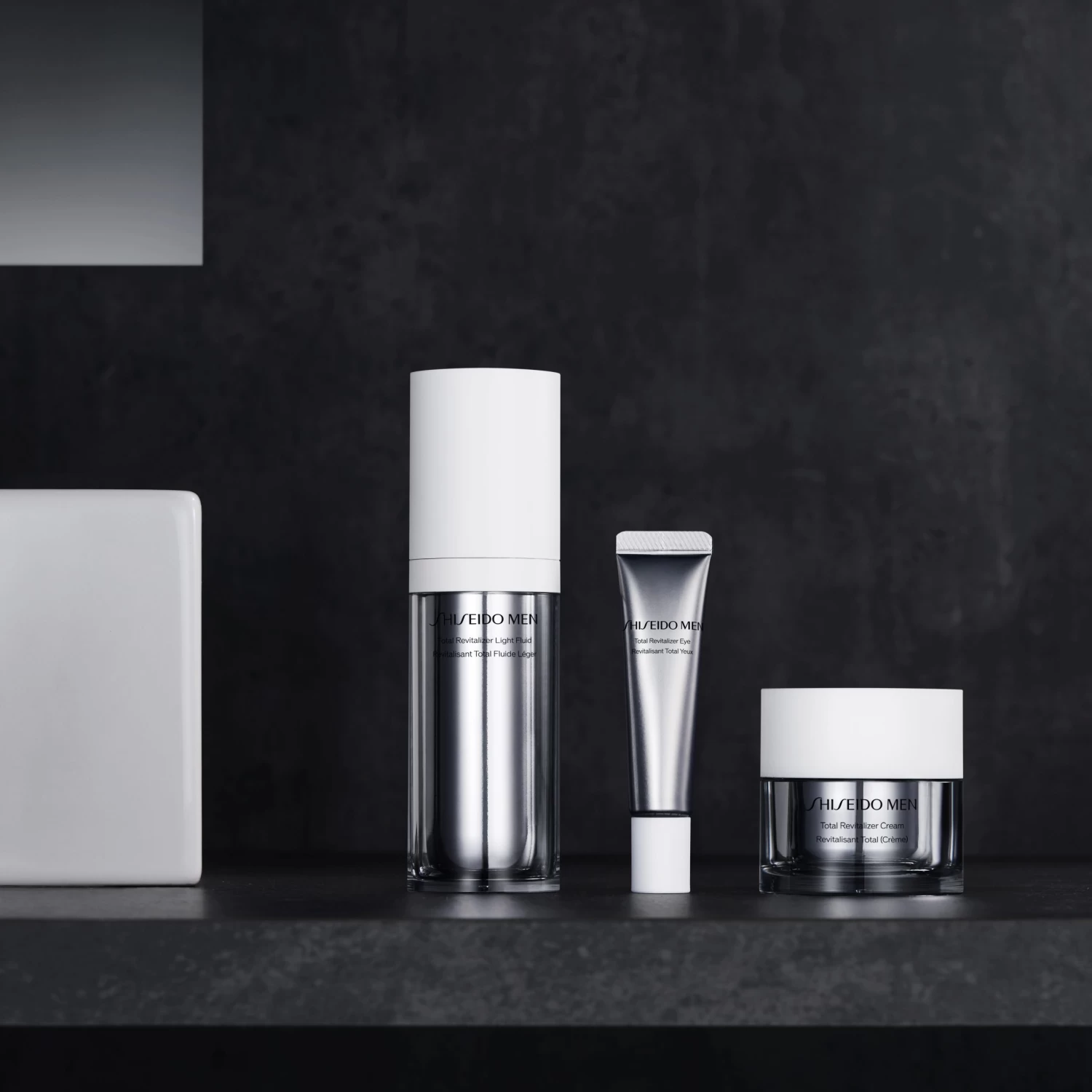 Shiseido Total Revitalizer Eye Cream 2 Shiseido Total Revitalizer Eye Cream – Bild 2