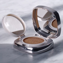 La Mer The Luminous Lifting Cushion Foundation SPF20 2x12g 12 La Mer The Luminous Lifting Cushion Foundation SPF20 2x12g -Mode Kosmetikgeschäft 747930099352 5